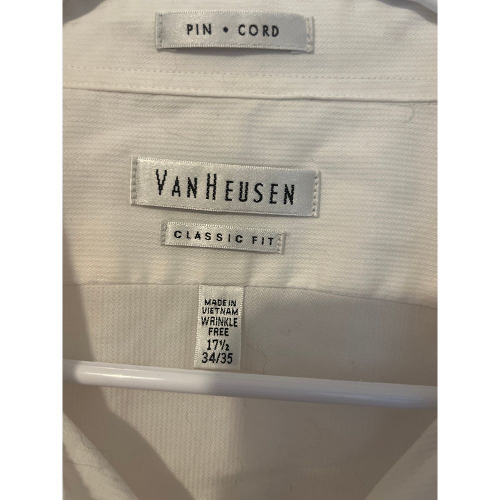 Van Heusen button down - Picture 2 of 2